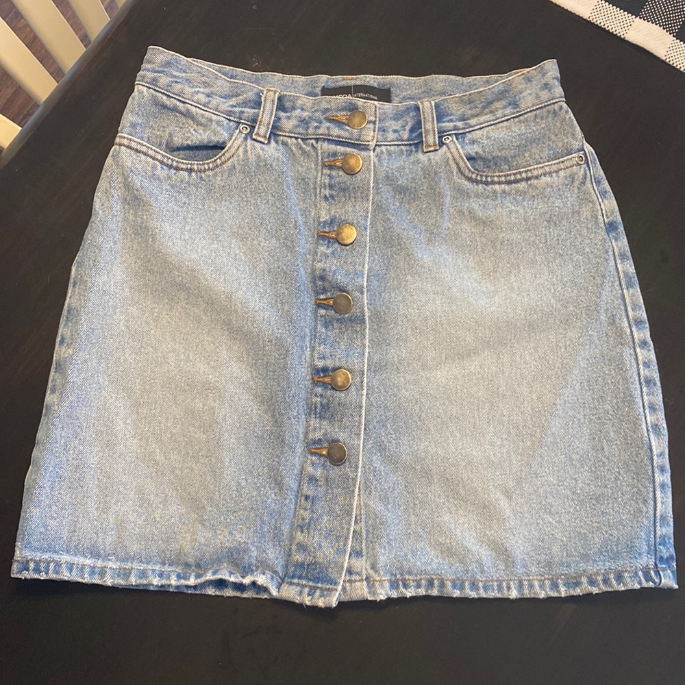 MODA international jean skirt